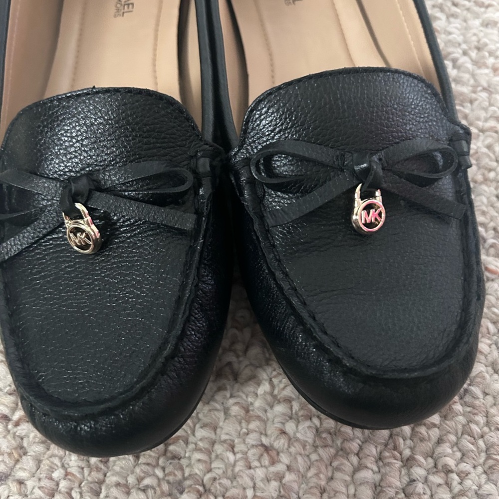 Michael Michael Kors Black Leather Bow Loafers - Picture 3 of 7
